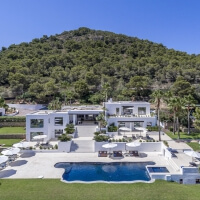 Villa lujo Ibiza con piscina - Cap Martinet - nueva villa de alta gama